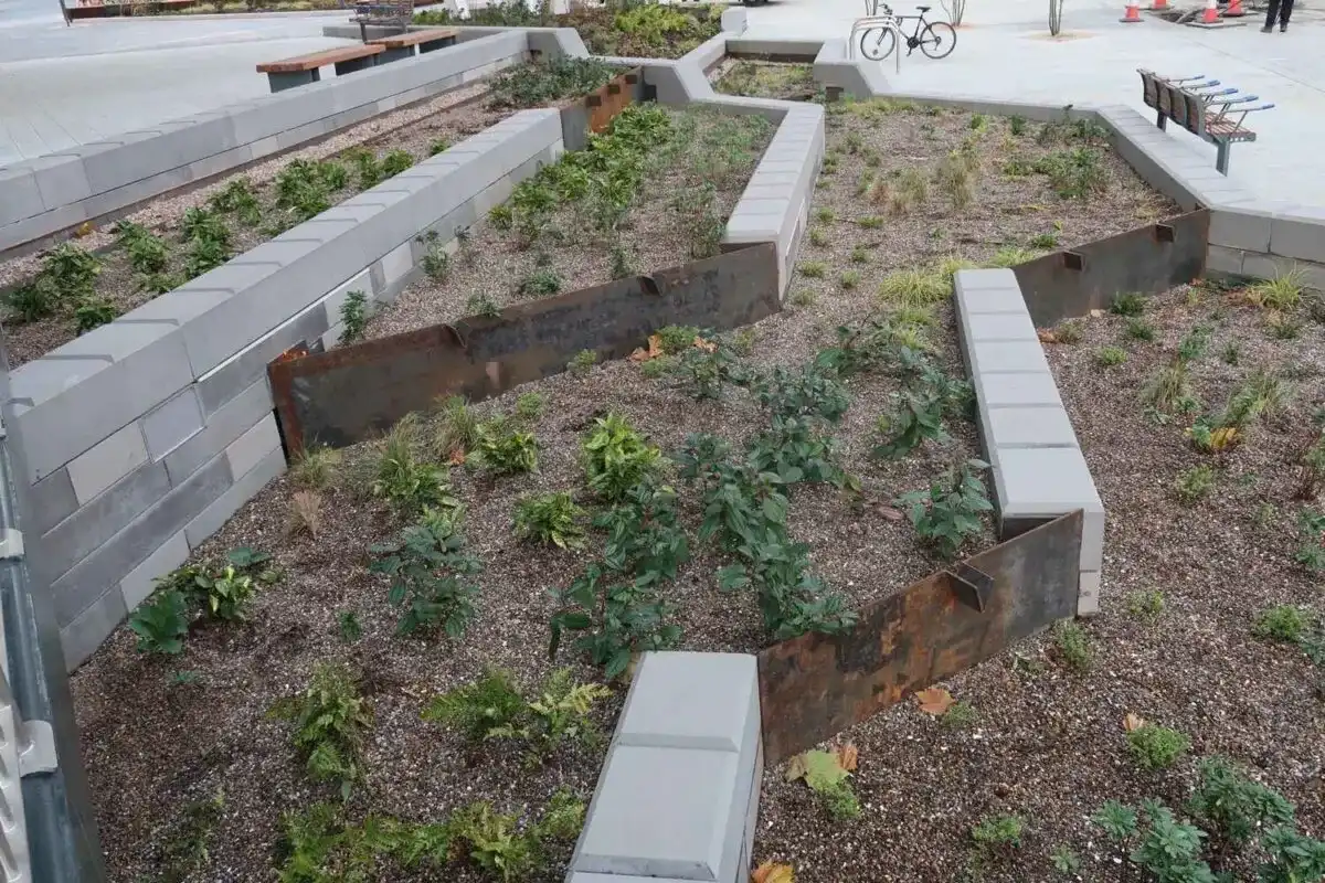 bespoke-planters